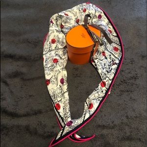 Never worn Hermès scarf